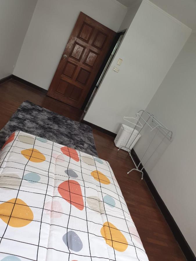 Kru Nat'S Bed & Breakfast W/ Private Rooms & Gym Banguecoque Exterior foto