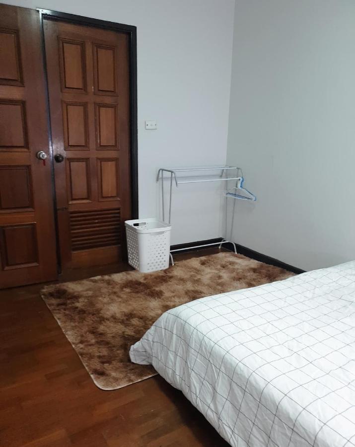 Kru Nat'S Bed & Breakfast W/ Private Rooms & Gym Banguecoque Exterior foto